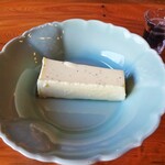 草庵 鍋島 - 朝食：デザート（和三盆のプリン）