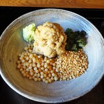 草庵 鍋島 - 朝食：真鯛のペースト わさび あられ