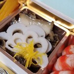 馳走 啐啄一十  - ⑤加賀大根(石川県金沢産)
      ⑥蝦夷鮑(北海道産)の軟らか煮