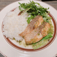 grigio la tavola - 