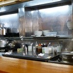 弥助ラーメン - いつも綺麗な厨房