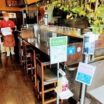 Asian Kitchen SAINO - カウンター席 日本人の男性スタッフは気配りが素晴らしかったです！