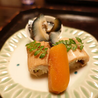 会席料理 岸由 - なまこ、穴子寿司、カラスミ