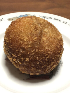Samperuru - 半熟玉子カレーパン（大辛カレー）＠240円