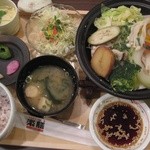 楽膳 - 野菜蒸し鍋定食