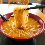 Taishuushokudou Handaya - 麺上げ