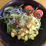 山椒茶屋 - サラダバーでセルフで取ることができます。(^-^)無料です。♪