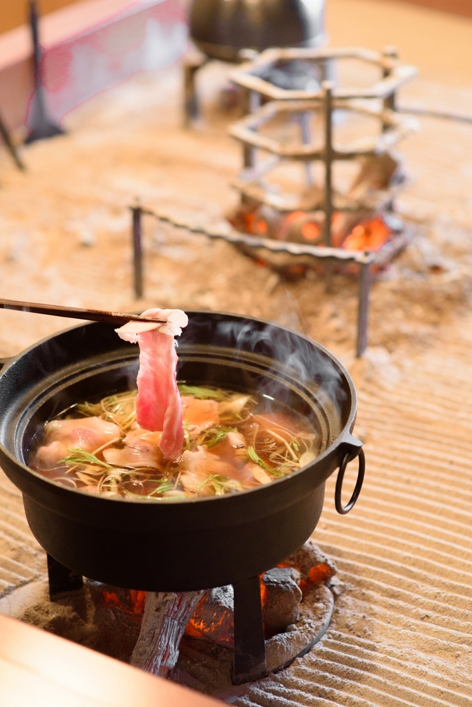 tonkatsutoshabushabukurobutafukuya