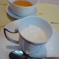 トゥーランドット 臥龍居  - ランチセットの杏仁豆腐＆ジャスミン茶