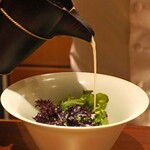 アカ - アホブランコ　ハーブ野菜と春の野菜と共に