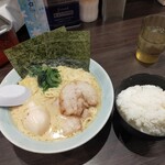 横浜家系ラーメン 魂心家 - 