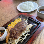 レストランせんごく - ハンバーグステーキ・150g  ニンニク醤油　¥990