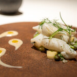 レストラン オオツ - 2022.3 地物那珂湊産ヤリイカ アロスメロッソ（筍、空豆、グリーンピース、青海苔） 肝ソースと甘夏ピュレ