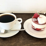 喫茶店 粒 - 粒コーヒー                   苺パンナコッタ