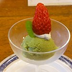 デザートの抹茶アイス