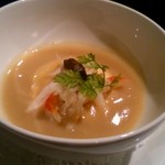 ラ・プラージュ - カリフラワーのフランとカニのスープ仕立て  2013.1