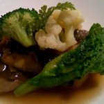 ラ・プラージュ - スズキと木ノ子の香草ブレゼ  2013.1