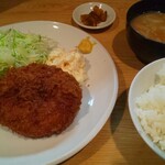 スワチカ - メンチかつ定食