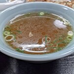 幸和園 - 炒飯に付くスープ→あっさり系。