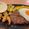 サイゼリヤ - ポップコーンシュリンプとハンバーグの盛合せ　600円