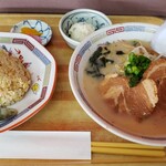 味伸 - 料理写真:半炒飯セット　味伸ラーメンで