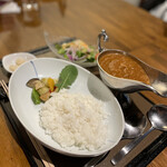 但馬牛いろりダイニング三國 - 誰でも好きなカレー