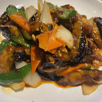 マルヤス酒場 - 麻婆茄子！こちらも凄いボリュームで300円！味はもうちょいピリ辛でも美味しい