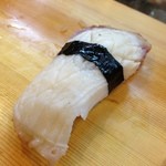 魚河岸寿司 - 水タコ。素晴らしい仕事です。