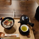 路地裏寺子屋ろじこや - 日本茶屋の茶漬け1,100円 金目鯛×上級静岡茶セット