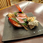 Rizopia Atami Shiosai - 伊豆産金目鯛の姿造りと本日のお造り盛り合わせ
