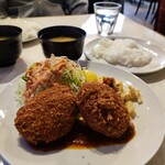 洋食 ジャンボ - チキンキエフ