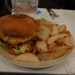 エスビーダイナー コウベ - チーズバーガー