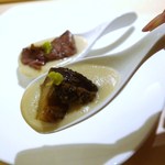 寿しの吉乃 - 飛騨牛と蒸し鮑のﾋﾞｼｿﾜｰｽです