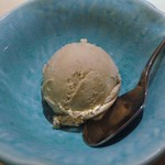 寿しの吉乃 - 麦茶のｱｲｽｸﾘｰﾑです