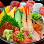 Sushi Chou - ちらし(1.5人前・サラダ・お椀付き) 1800円、限定10食、お刺身は別皿での提供、ご飯の大盛りとお椀のお替わりが無料になります