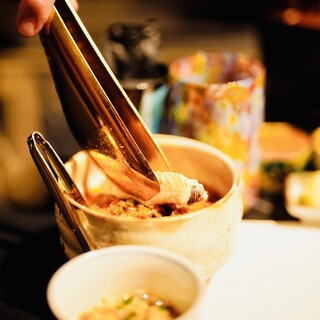 ”水晶鍋”で提供する、幻の「タッカンマリ」帝王鍋を召し上がれ