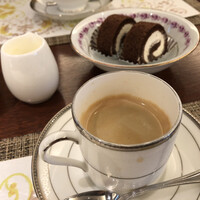 南蛮 銀圓亭 - 食後のコーヒー、ロールケーキも抜かりなし
