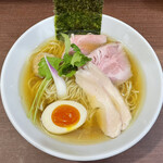 中華そば うお青 - 三種肉の吟撰醤油(鰹と鶏の出汁)