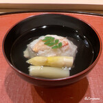 御料理 寺沢 - 毛蟹真薯とﾎﾜｲﾄｱｽﾊﾟﾗの椀物