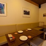 Orange Concept - ２階テーブル席