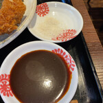 とんかつ井戸枩 - フルーティなソースと本日のお塩ロシーヌ岩塩