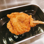 Matsuba Souhonten - 若鶏=チューリップ！　ソースにドボン！
                        郷にいれば郷ひろみ　これが美味い♬ 
                        二度付け禁止〜笑笑