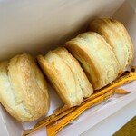 ケンタッキーフライドチキン - ビスケット（2個）…税込300円