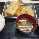 Atsuatsuagetatetecchan - 定食。全部揃うまで待とうと思ったがこっから食べちゃいました