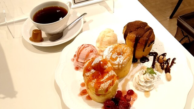 Cafe Maffon Kintetsu Hyakkaten Nara Ten photo 3