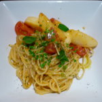 アスペルジュ・シェフズターブル - トマトと桃とアロエの冷製パスタ
