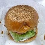 ブラザーズ - ベーコンチーズバーガー(デリバリー価格1500円)※全てのハンバーガーにポテト.オニオンリングが付いてきます。 