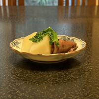 赤坂とゝや魚新 - 新じゃがとヤリイカの煮物。