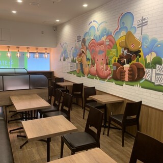 約40席を完備。席ネット予約もご利用いただけます◎