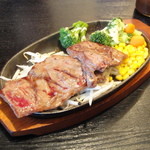 アーレス・コート - NYカットステーキ（今週のサービス）